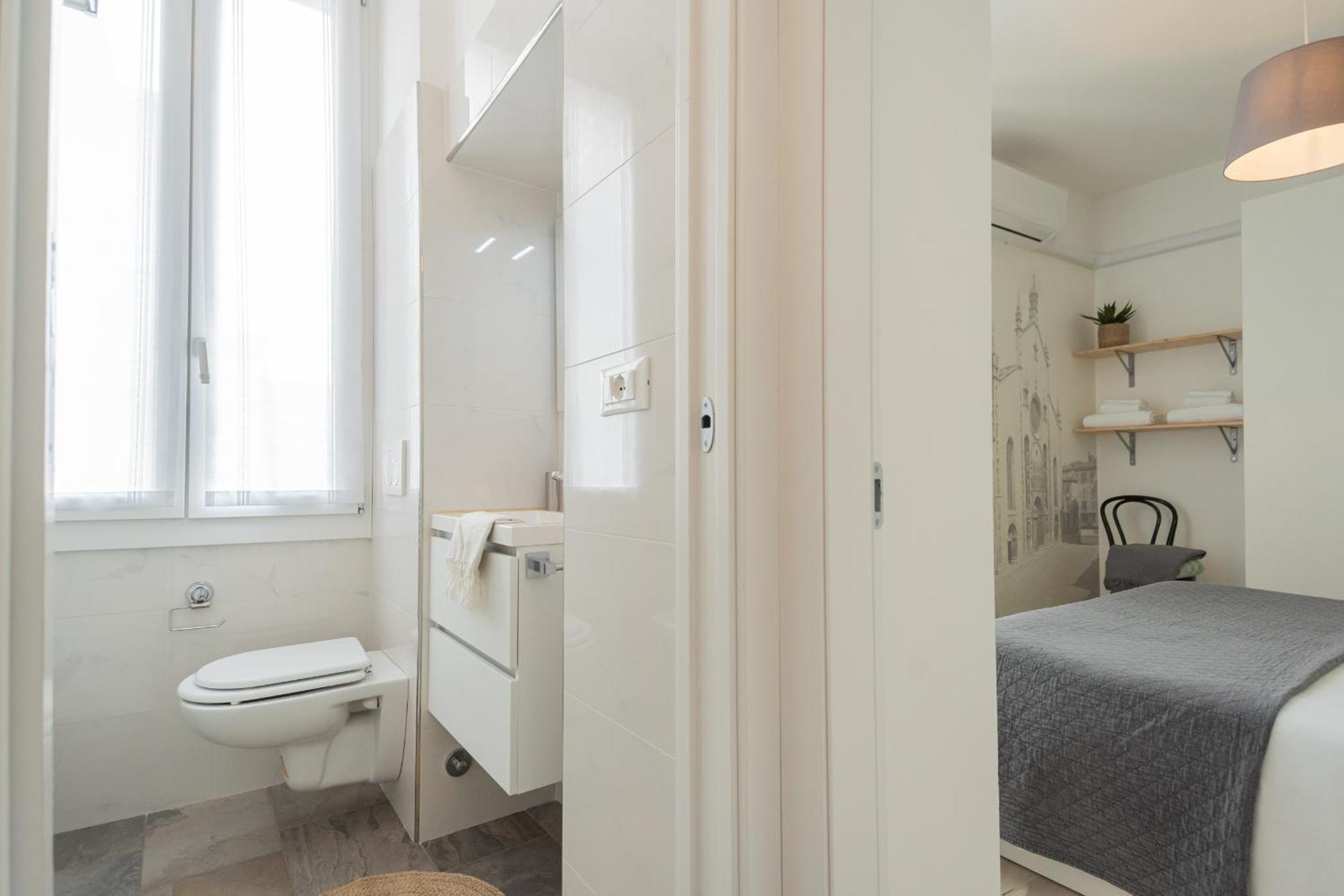 Old Court Hideaway By Rent All Комо Экстерьер фото