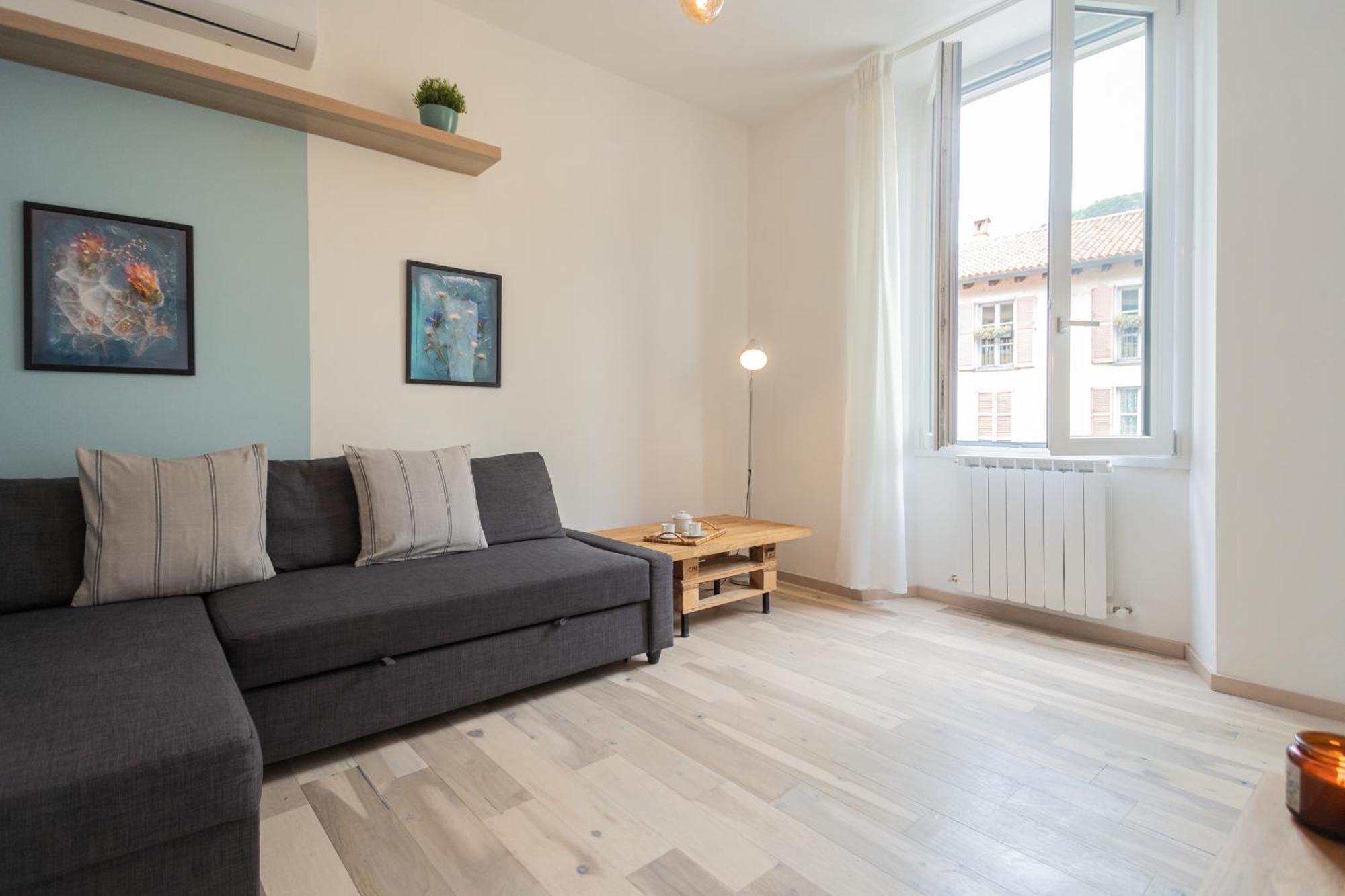 Old Court Hideaway By Rent All Комо Экстерьер фото